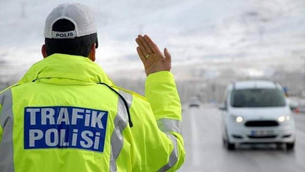 Eski tip ehliyet kullanan vatandaşlara son gün uyarısı! Ceza miktarı netleşti 1