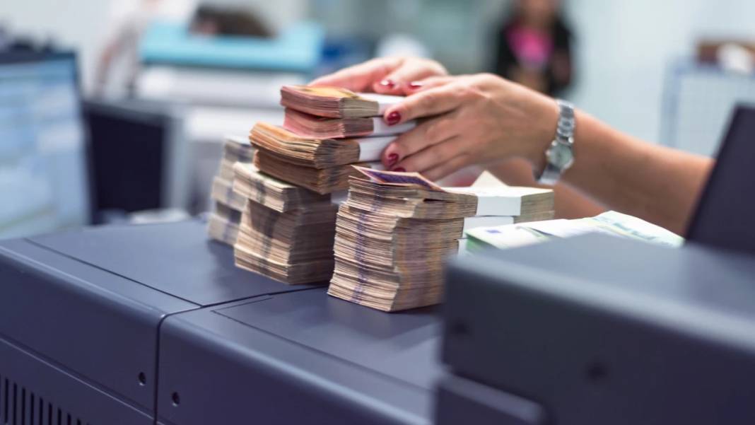 Emekli maaşını PTT'ye taşıyana 50 bin TL kredi paketi var 3