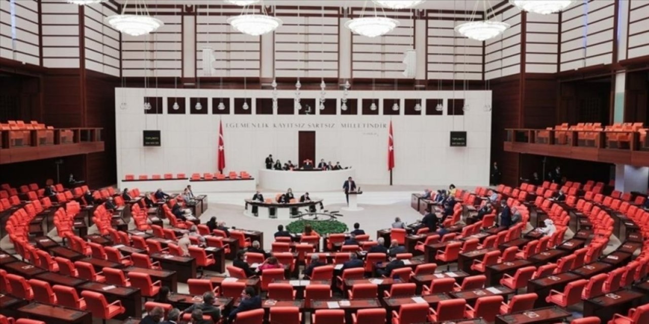 Yeni Vekilleri İlk İşi Memur Maaşı