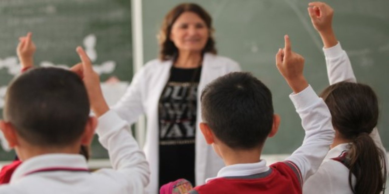 Uzman Öğretmenlik ve Başöğretmenlik Görev Süresi 5 Yıla Düşürülecek!
