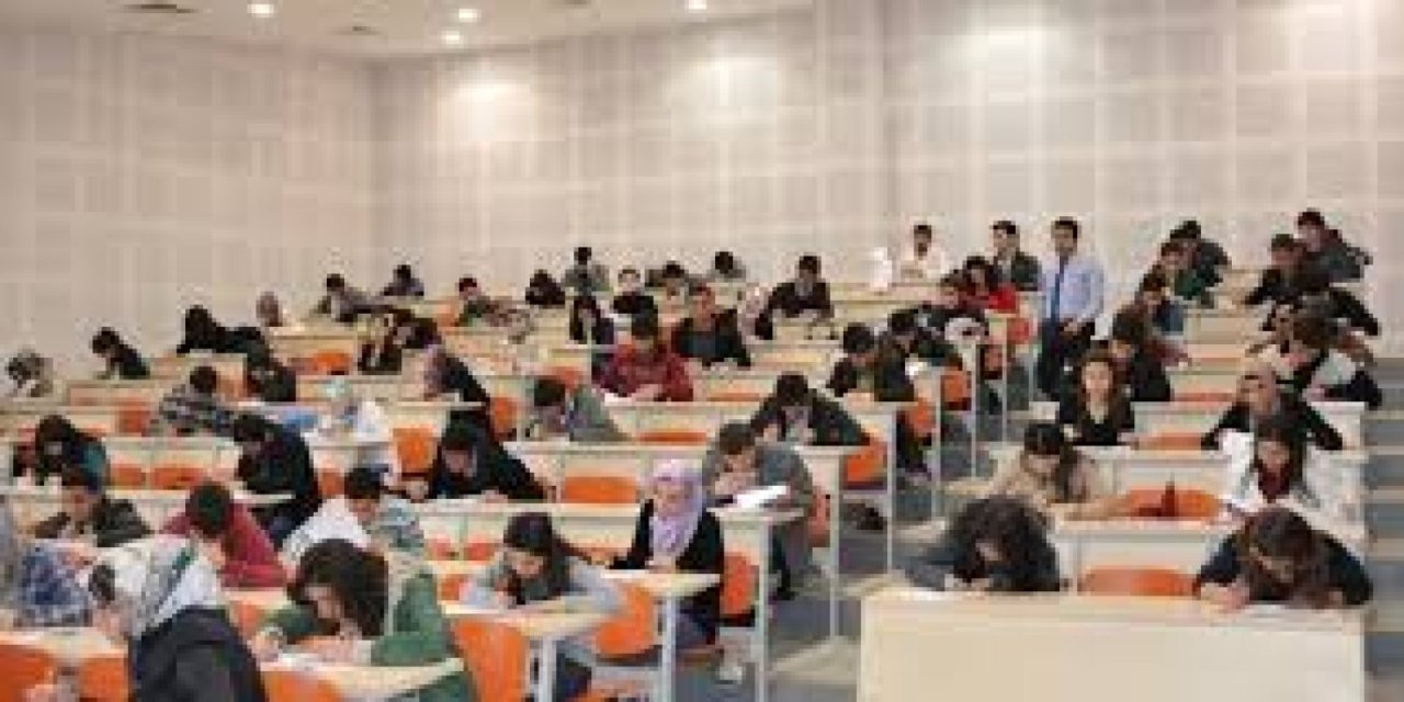 E sınav kaç ay geçerli?