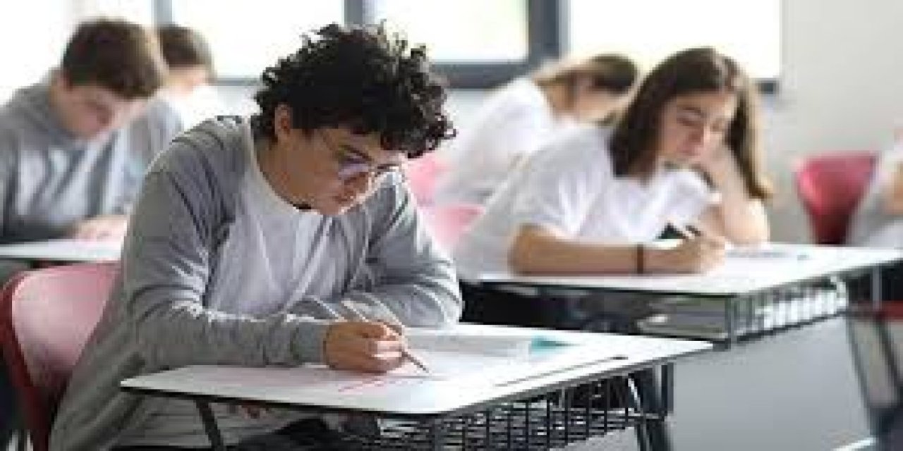 E sınav ayda kaç kez yapılır?