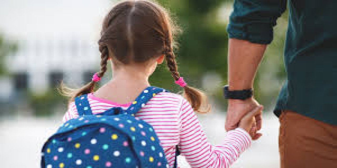 2 okulda ücretli öğretmenlik yapabilir mi