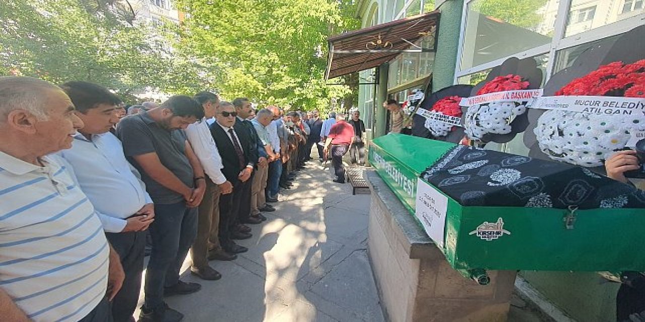 Genç öğretmenin ölüm haberi sevenlerini yasa boğdu