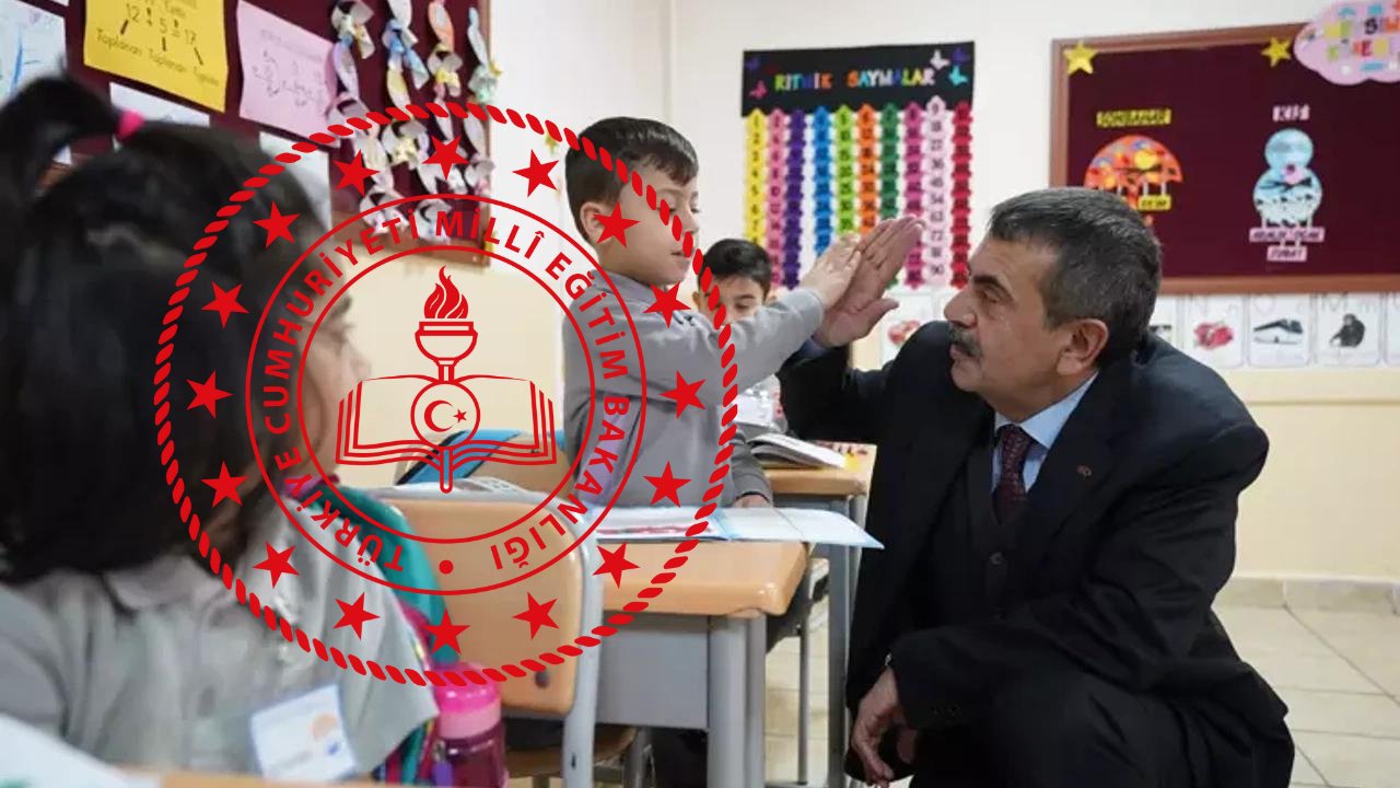 Öğrenci ve Öğretmenleri Tedirgin Edecek Değişiklikler Mi Olacak? İşte Bakan Tekin'den Açıklamalar