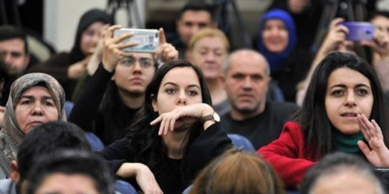 Öğretmen atamalarında artık yalnızca KPSS puanı yeterli olmayacak! Yeni düzen akademi ile başlıyor!