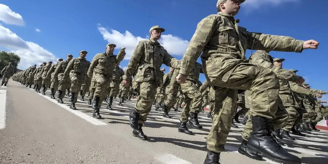 Öğretmenlere askerlik için ek tecil hakkı geldi