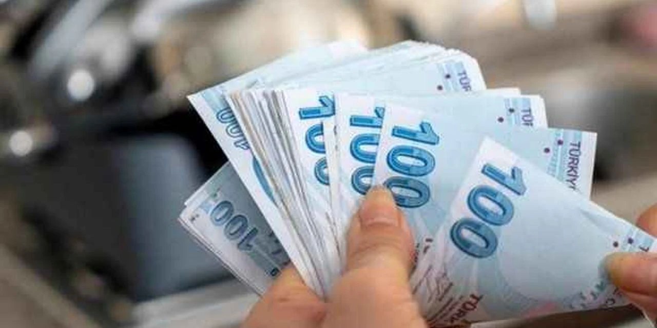 Memuarın 14 Günlük Maaş Farkları Sisteme Düştü, Kim Kaç TL Alacak?