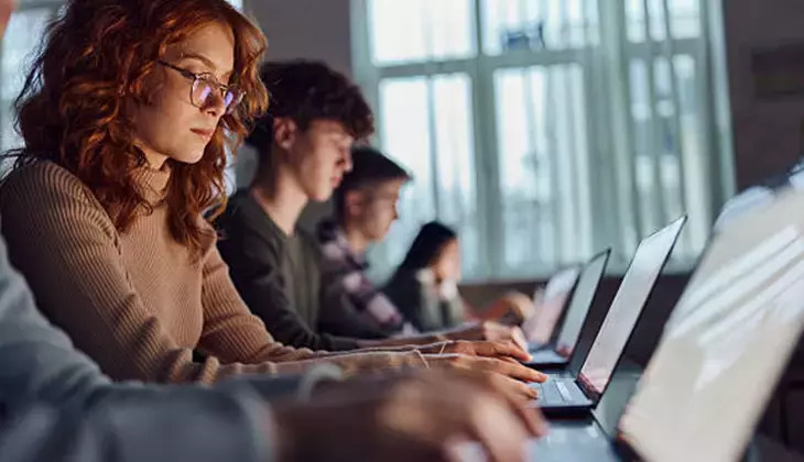 YKS Tercih Sürecinde Velilere Destek: MEB'den Kapsamlı Kılavuz Yayımlandı!