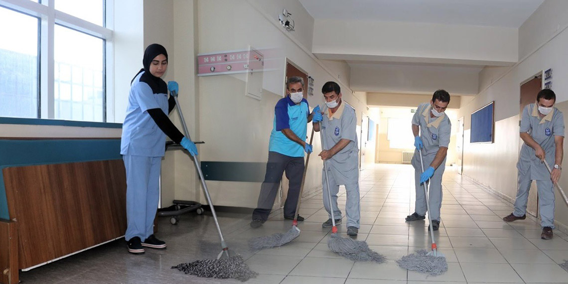 Okullara TYP Kapsamında Binlerce Temizlik Personeli Alımı Yapılacak: İşte Başvuru Şartları ve Maaş Bilgisi