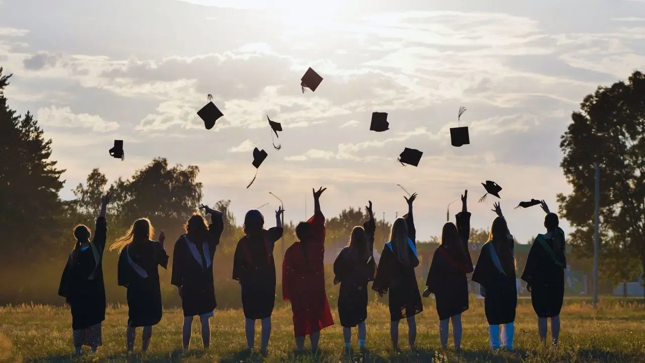 YKS Adayları Dikkat: Geleceğin Meslekleri Artık Çok Net! İşte En Hızlı Büyümesi Beklenen 15 Meslek