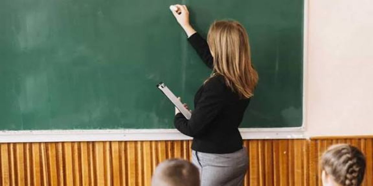 O Görevi Yapan Öğretmenlerin Ek Ders Ücretlerinden 1.304 TL Kesinti Yapıldı