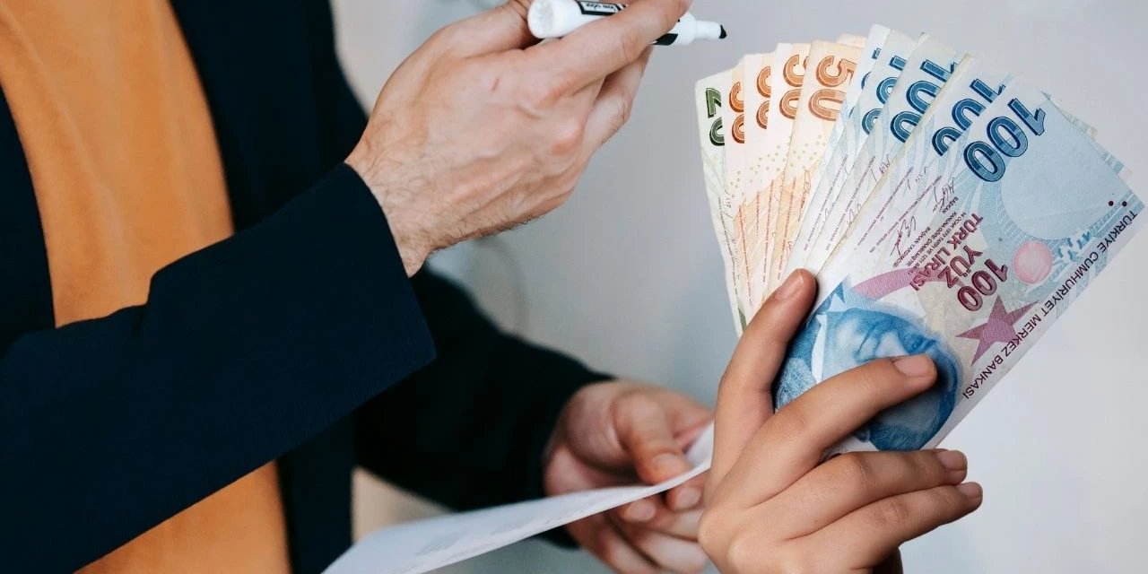 Ocak Ayından İtibaren Öğretmenlerin ve Okul Yöneticilerinin Alacağı Zamlı Ek Ders Ücretleri Belli Oldu