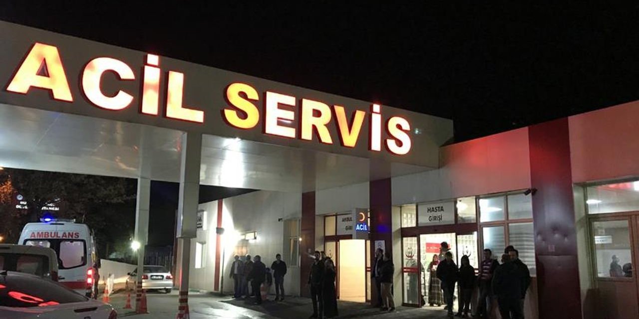 Okul Bahçesinde Çıkan Bıçaklı Kavgada: 2 Öğrenci Yaralandı