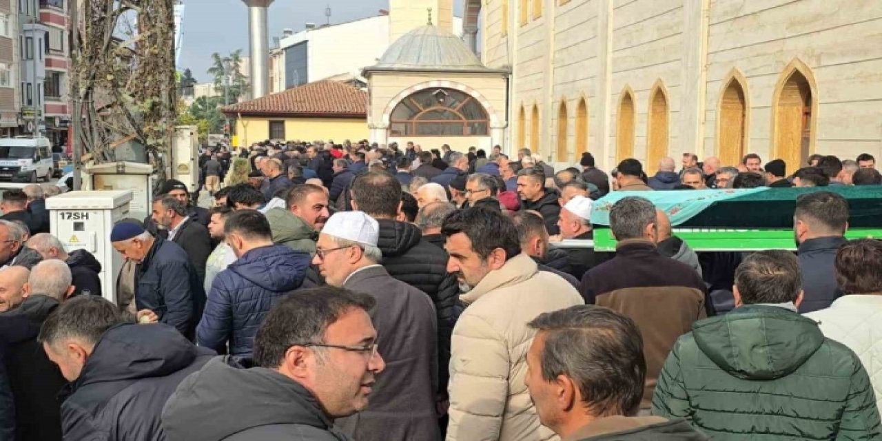 Eğitim Camiası Yasta: Öğretmen Hastalığı Nedeniyle Hayatını Kaybetti