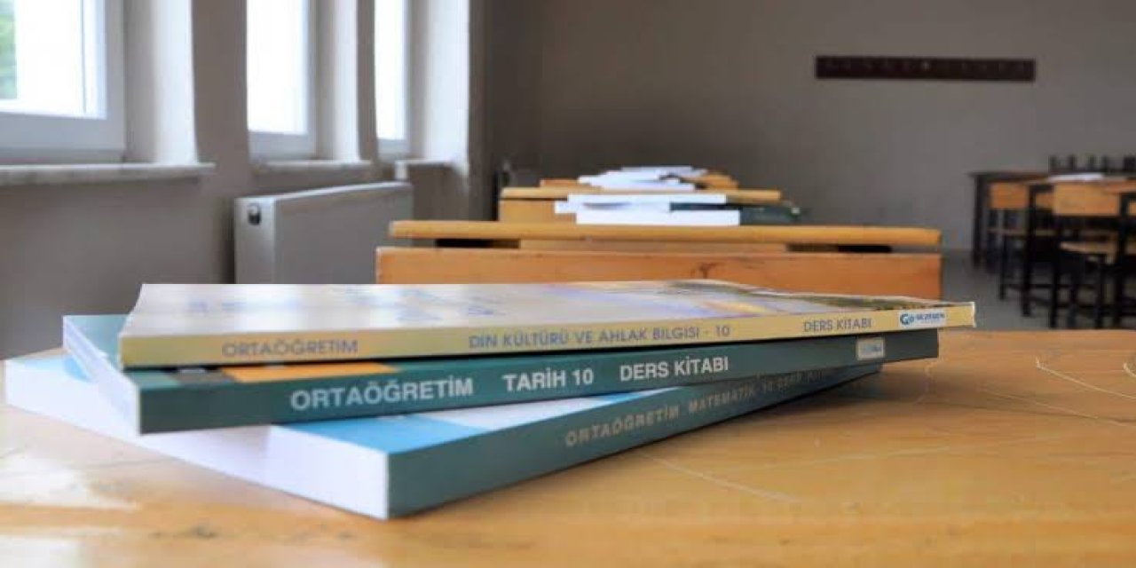 MEB Ders Kitaplarında TBMM'den Türkiye Silindi" İddialarını Çürüttü