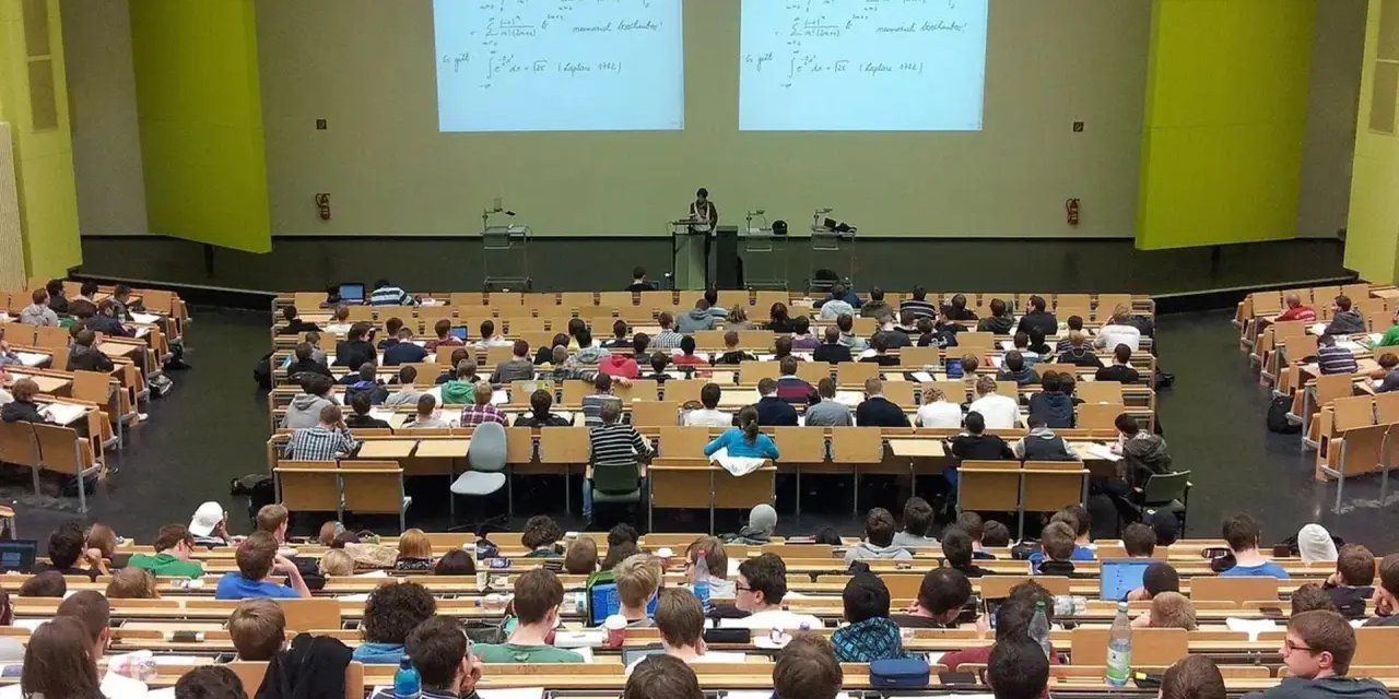 Üniversiteler Ramazan Ayında Mesaiyi Erken Bitirecek