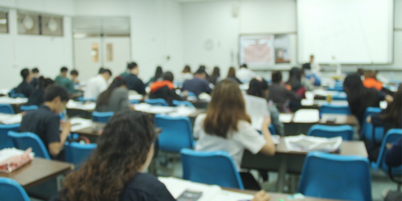 Üniversitelinin Yeni Rotası: Son 10 Yılın En Çok Tercih Edilen 10 Ön Lisans Bölümü Belli Oldu!