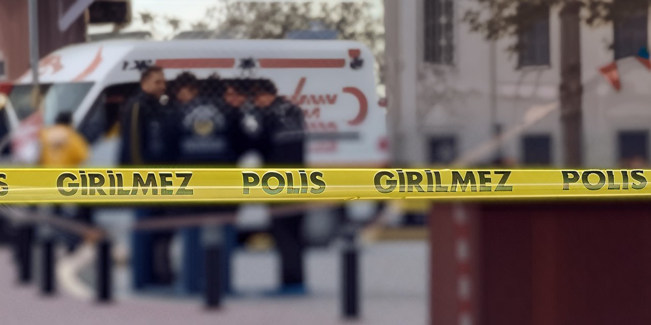 MEB Öğretmeninden Casus Cihazlı Kopya Düzeneği! Polis Garda Suçüstü Yaptı