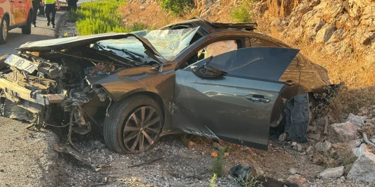 Acı Tatil Dönüşü: Öğretmen Feci Kazada Can Verdi!