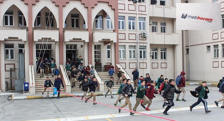 Yarın 71 ilde okullar başlıyor. Depremle birlikte okullarda neler değişti, neler uygulanacak?