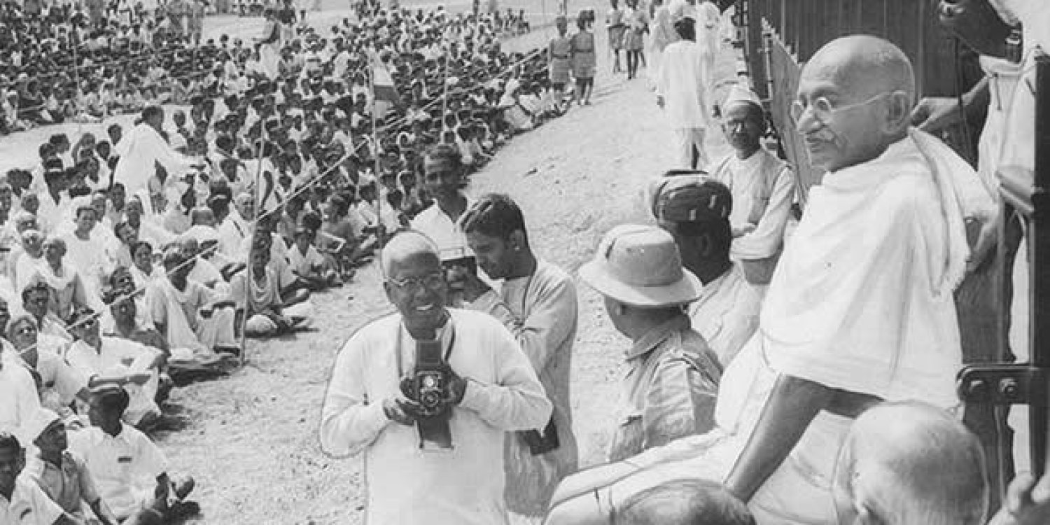 Gandhi'nin 1948 Suikastı Dünyayı Sarstı